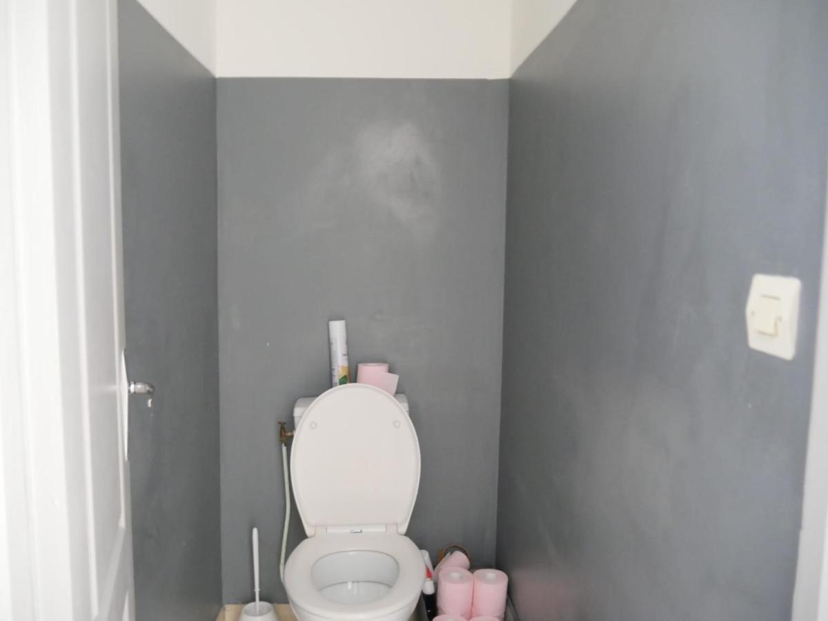 Private Room In Монпелие Екстериор снимка