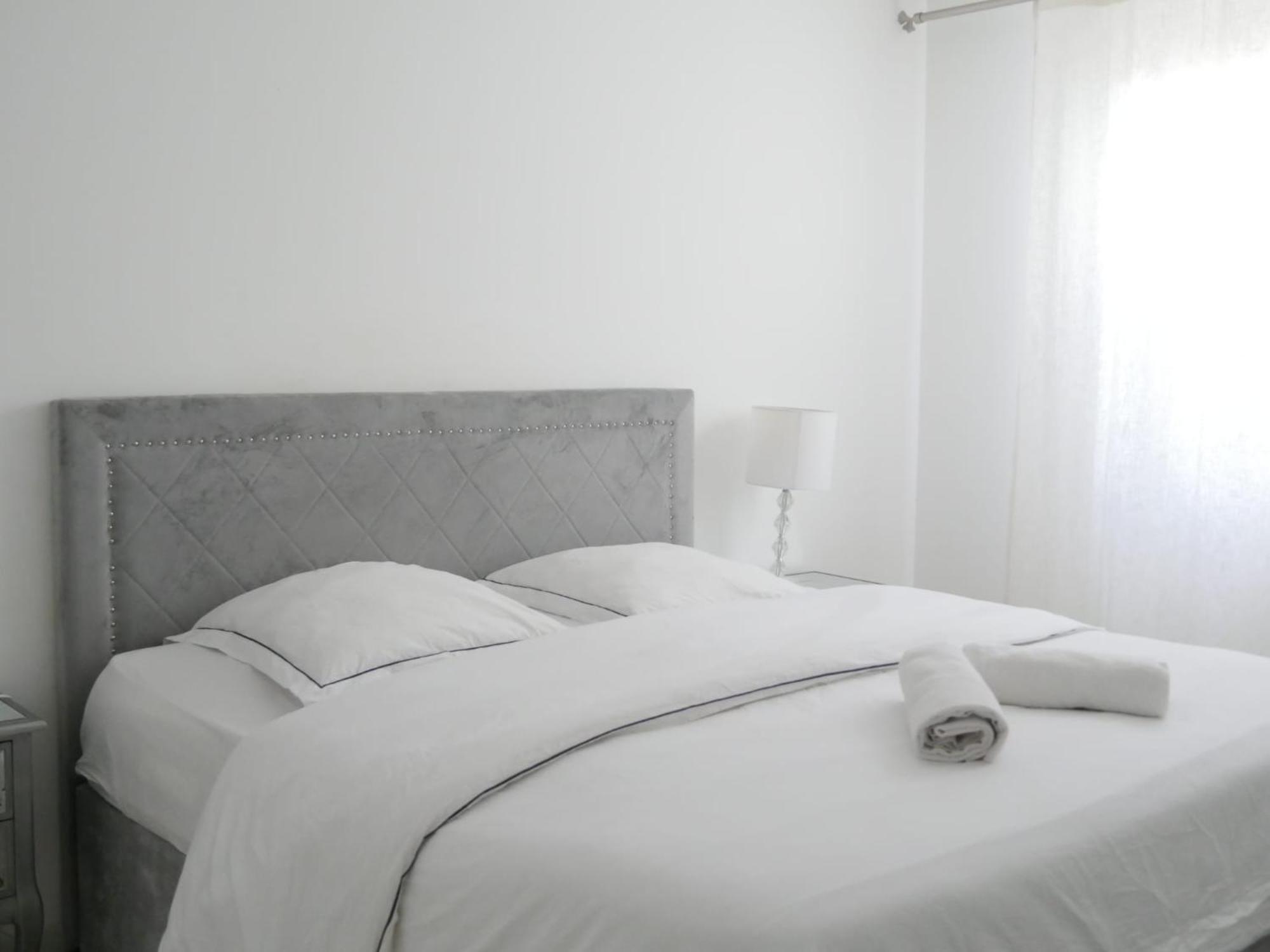 Private Room In Монпелие Екстериор снимка